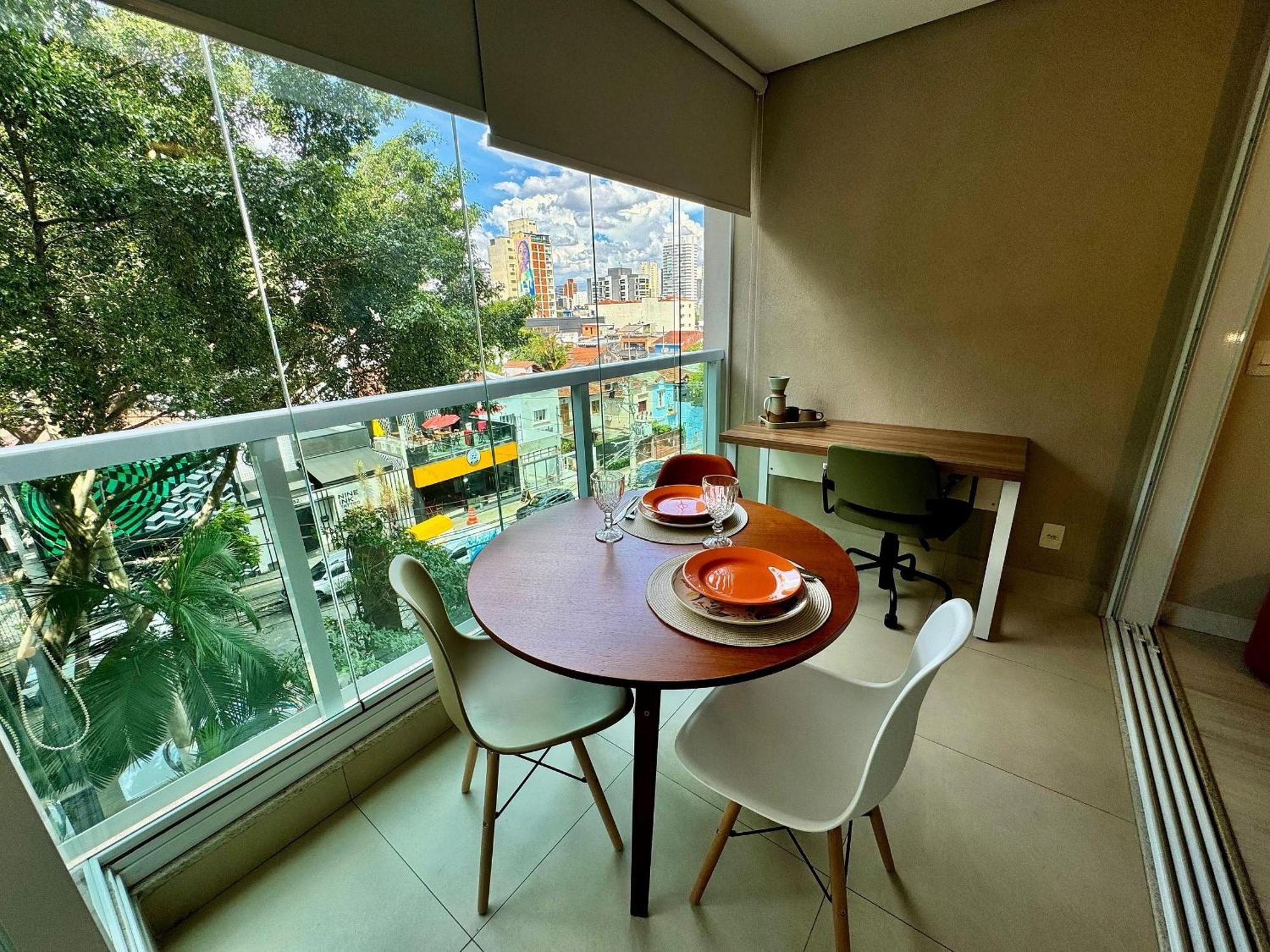 Praca Mada - Anystay Casa de Férias São Paulo
